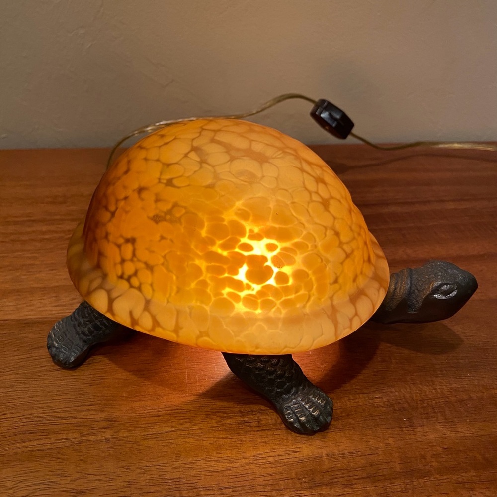 Vintage Turtle Shell lamp - Picture 2 of 4